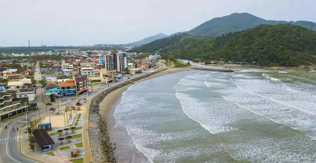 praia-central-de-navegantes