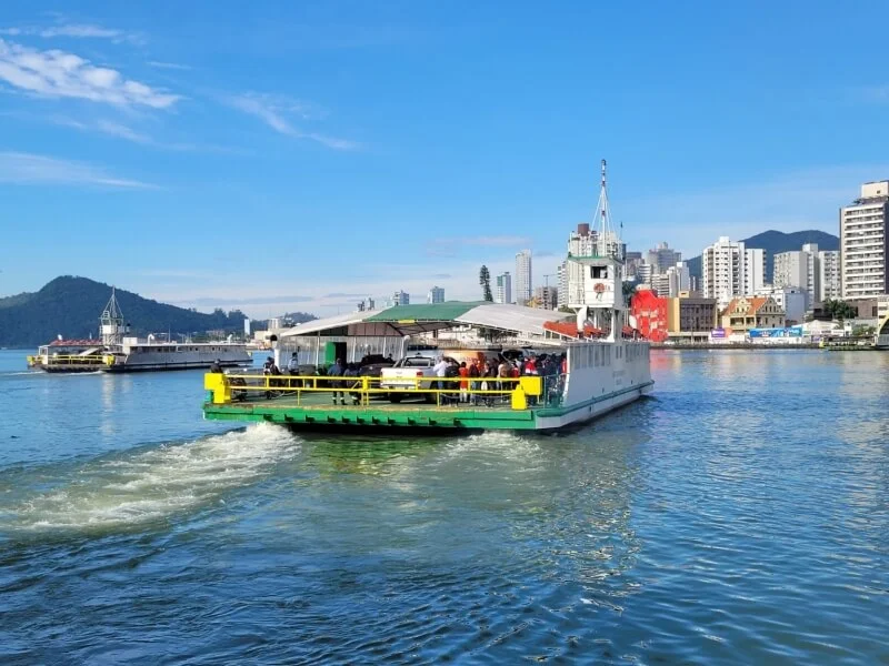 Travessia atual entre Itajaí e Navegantes por ferry-boat